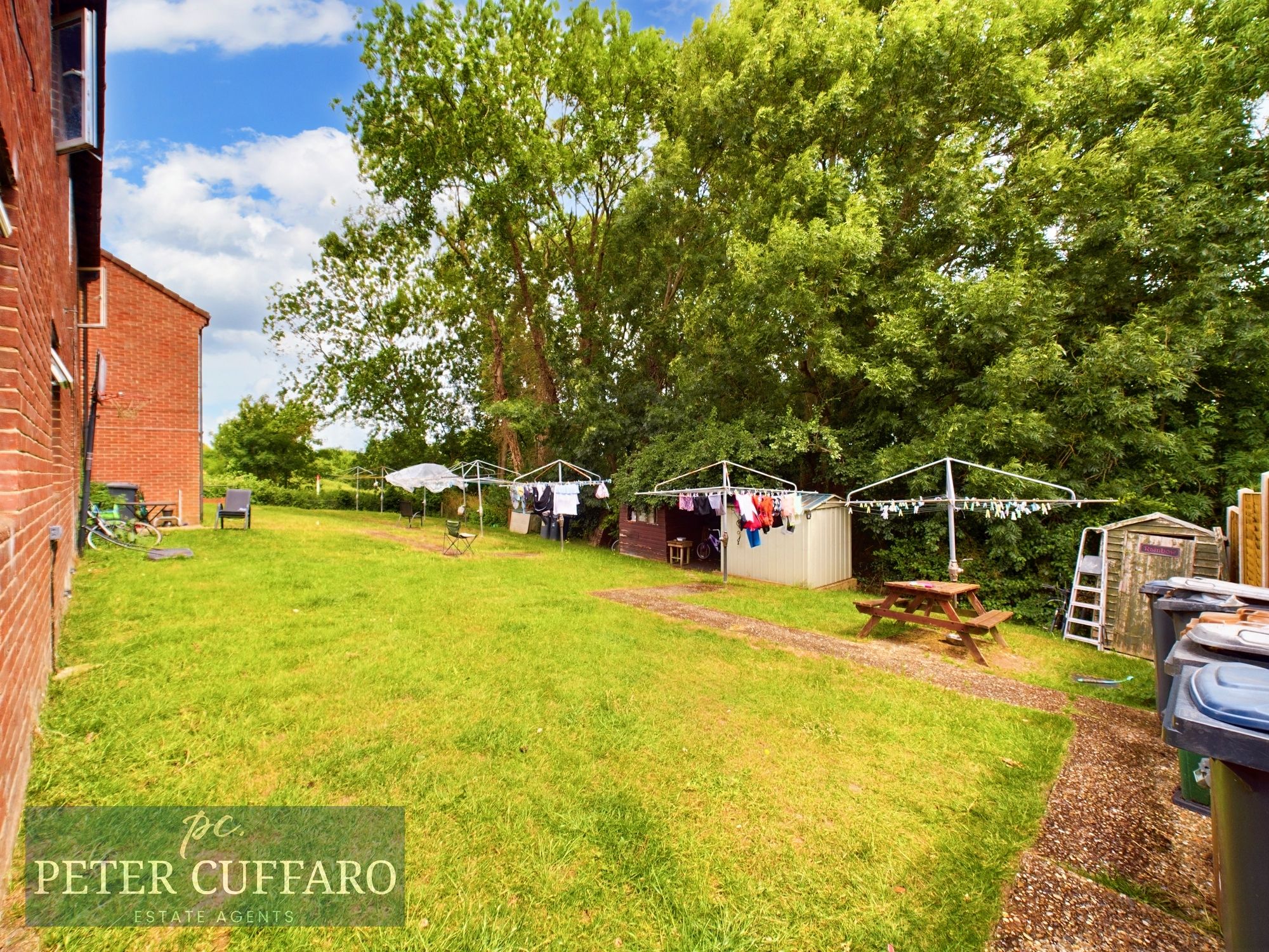 Gilpins Gallop, Stanstead Abbotts, SG12 Peter Cuffaro