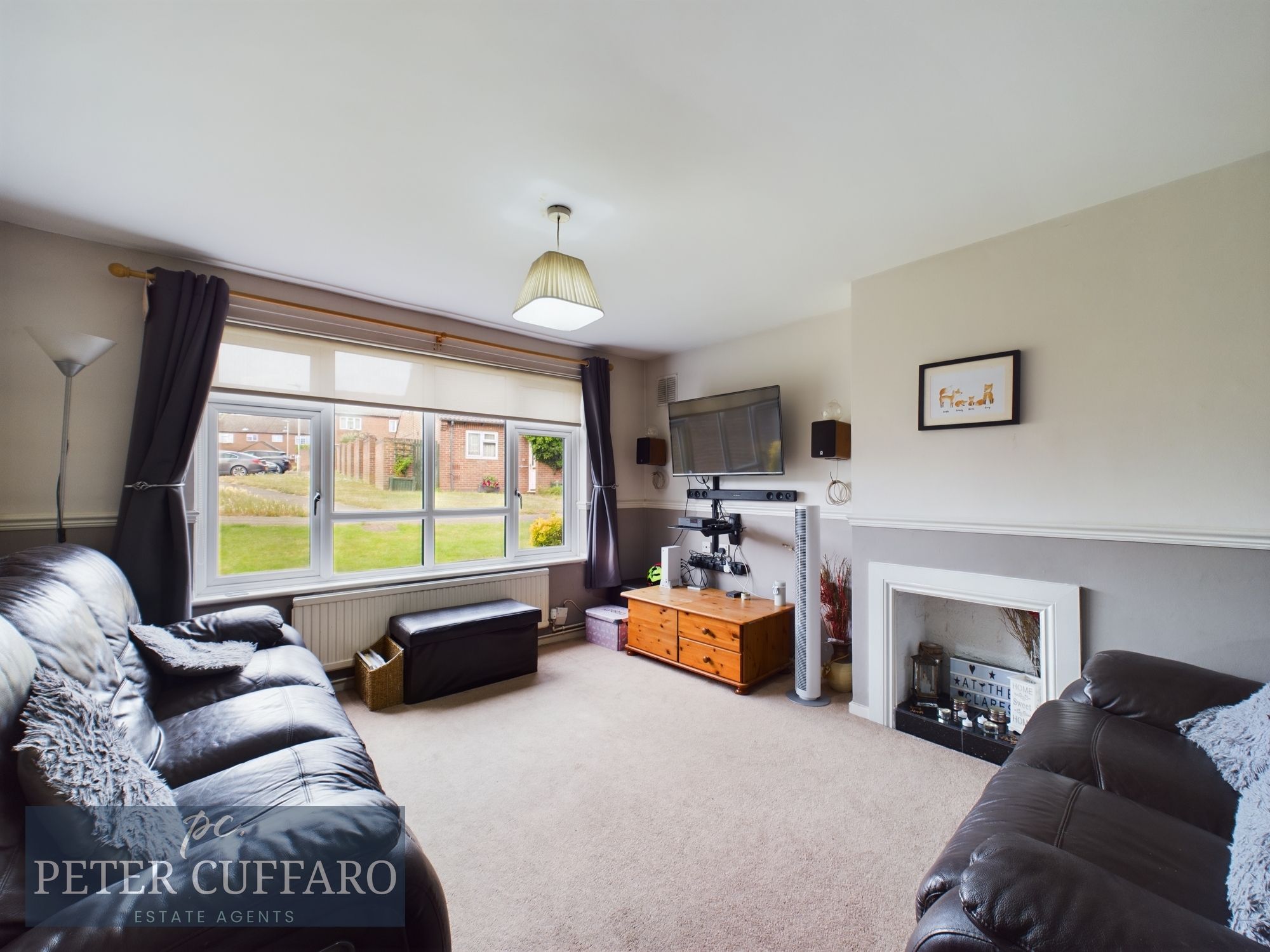 Gilpins Gallop, Stanstead Abbotts, SG12 Peter Cuffaro